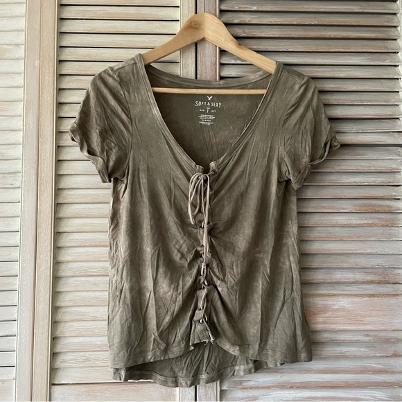 American EAGLE soft & sexy olive green tee with lace up front & acid wash size:S - Picture 2 of 5